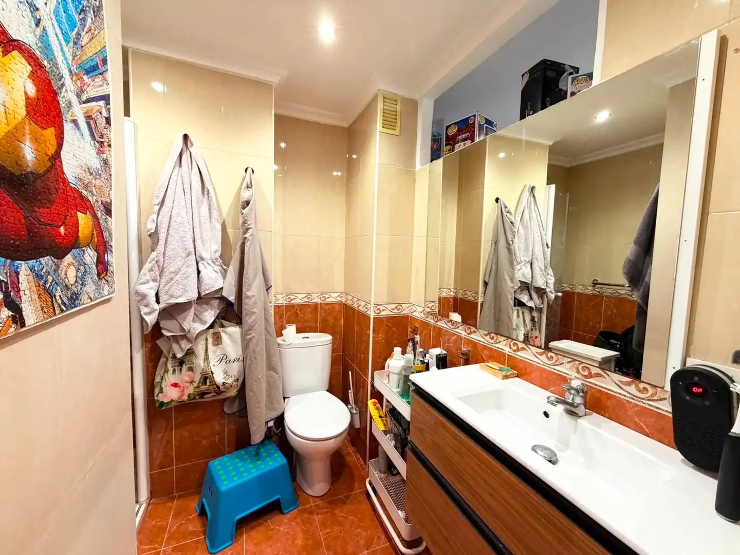 Bathroom of Flat for sale in Salamanca  with Heating, Parquet flooring and Furnished