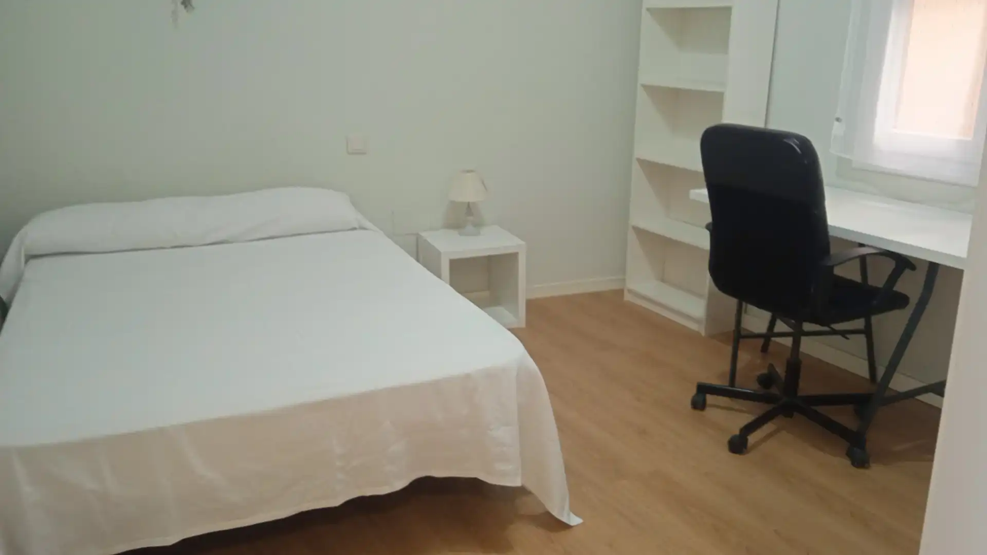 Bedroom of Flat for rent in Segovia  with Heating, Parquet flooring and Terrace