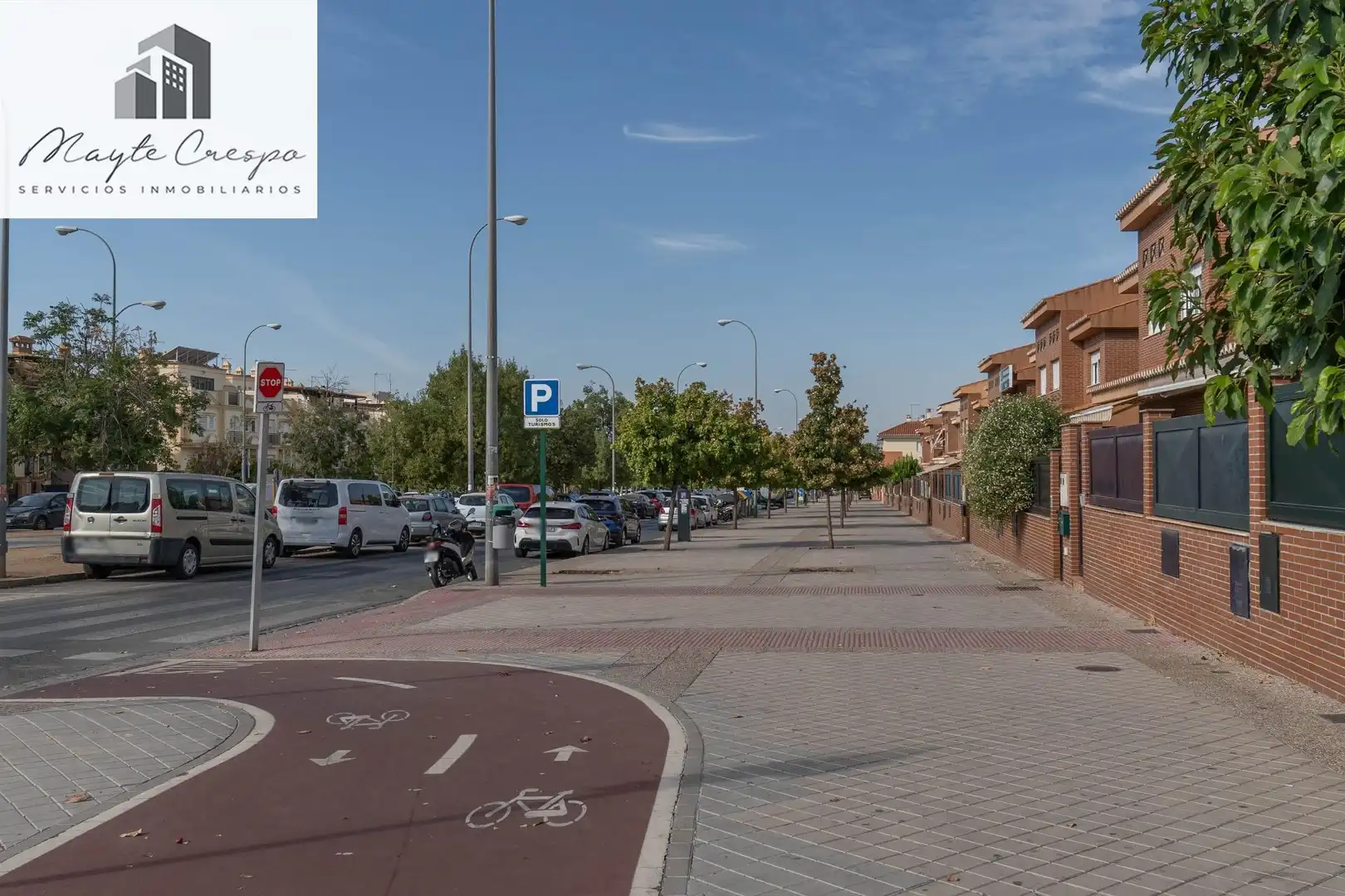 Außenansicht von Gebäude zum Verkauf in Granada