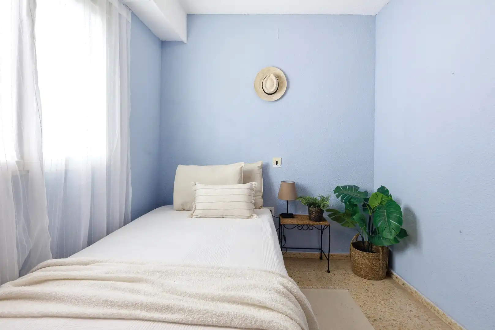 Habitación de Piso en venta en Serra con Aire acondicionado, Trastero y Horno