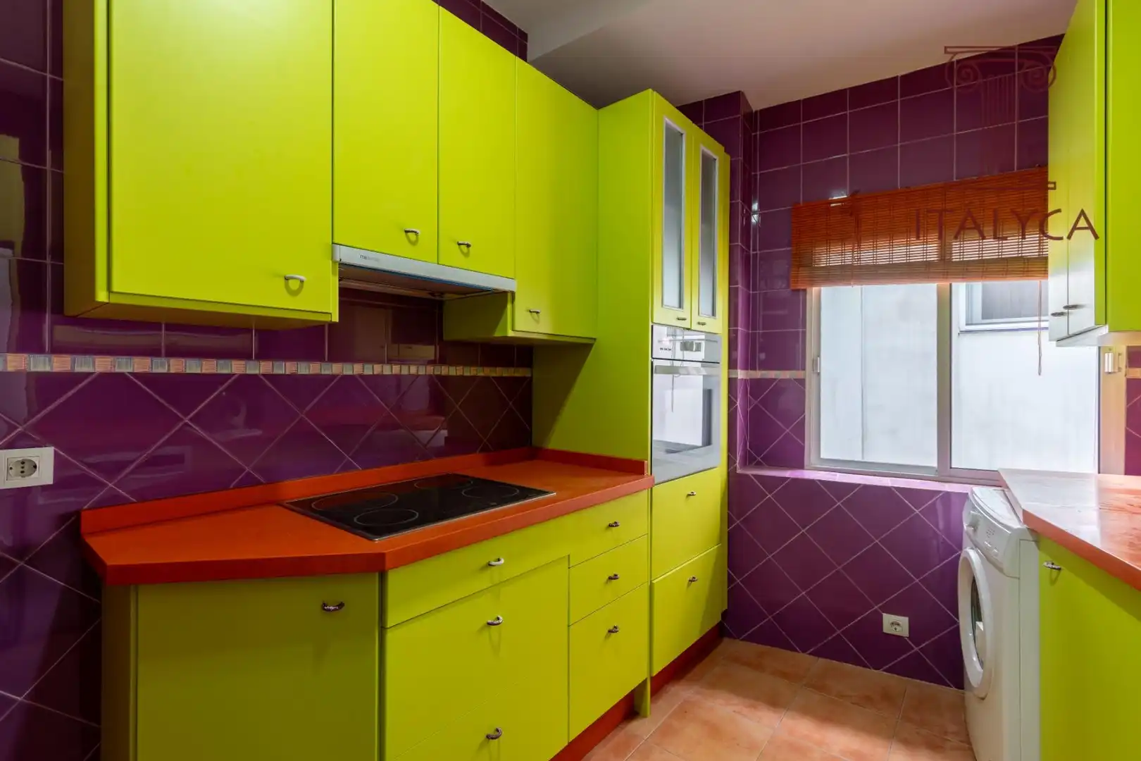 Küche von Wohnung zum Verkauf in Sevilla mit Klimaanlage und Heizung