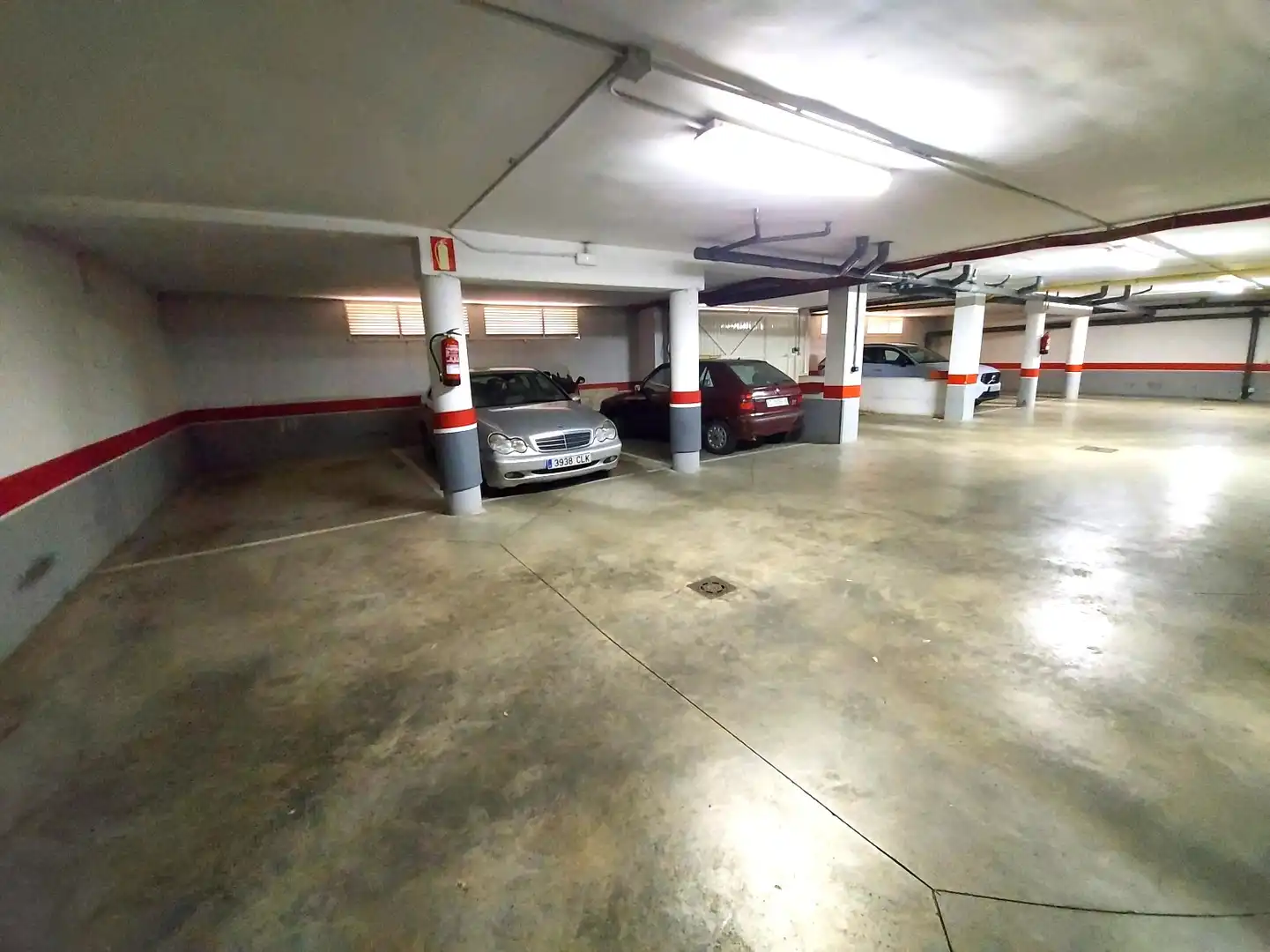 Parkplatz von Wohnung zum Verkauf in  Logroño mit Heizung, Parkett und Terrasse