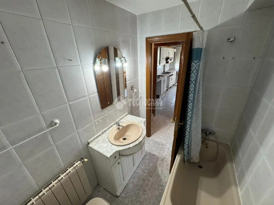 Baño de Piso en venta en Madrid con Calefacción y Terraza