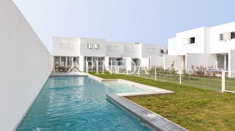 Photo 3 of Single-family semi-detached for sale in Calle Senyera, Platja de la Pobla de Farnals, Valencia