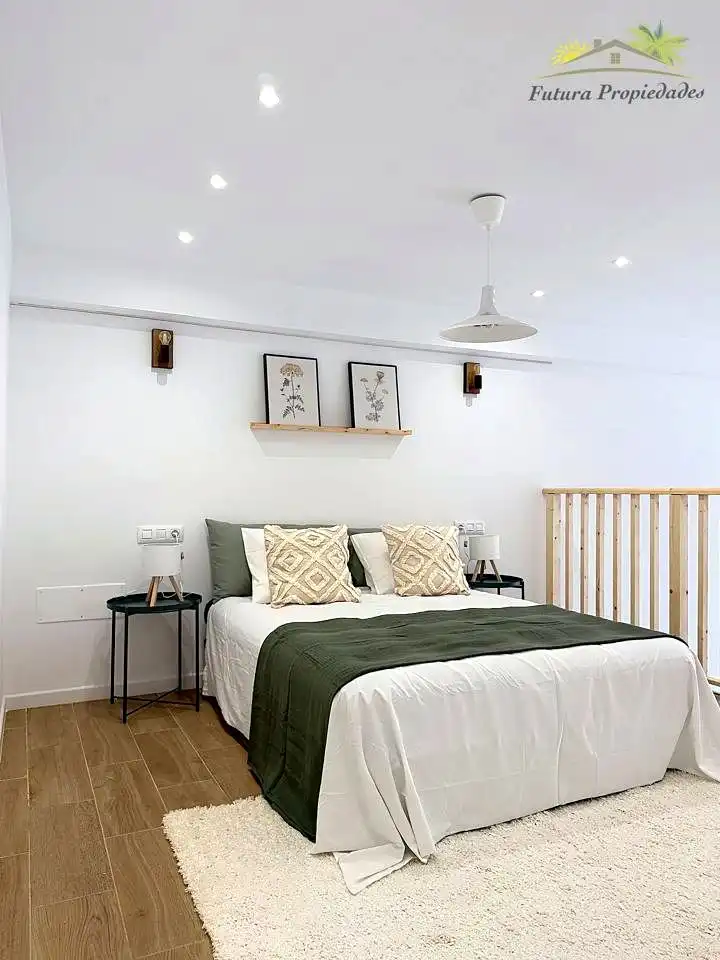 Schlafzimmer von Erdgeschoss zum Verkauf in Arrecife mit Möbliert