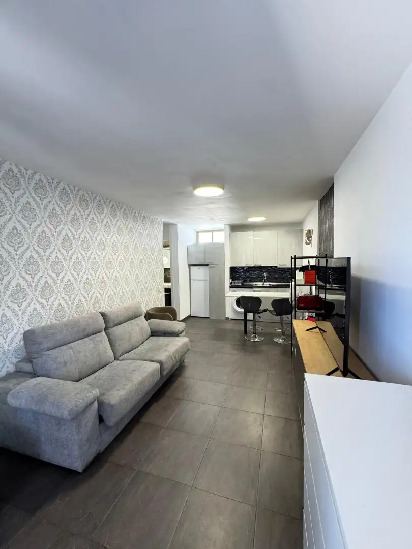 Appartement compact avec piscine à vendre à Calle Alemania 1