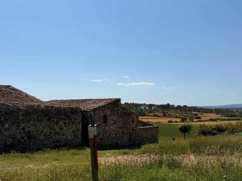 Außenansicht von Country house zum Verkauf in La Tallada d'Empordà mit Privatgarten, Terrasse und Abstellraum