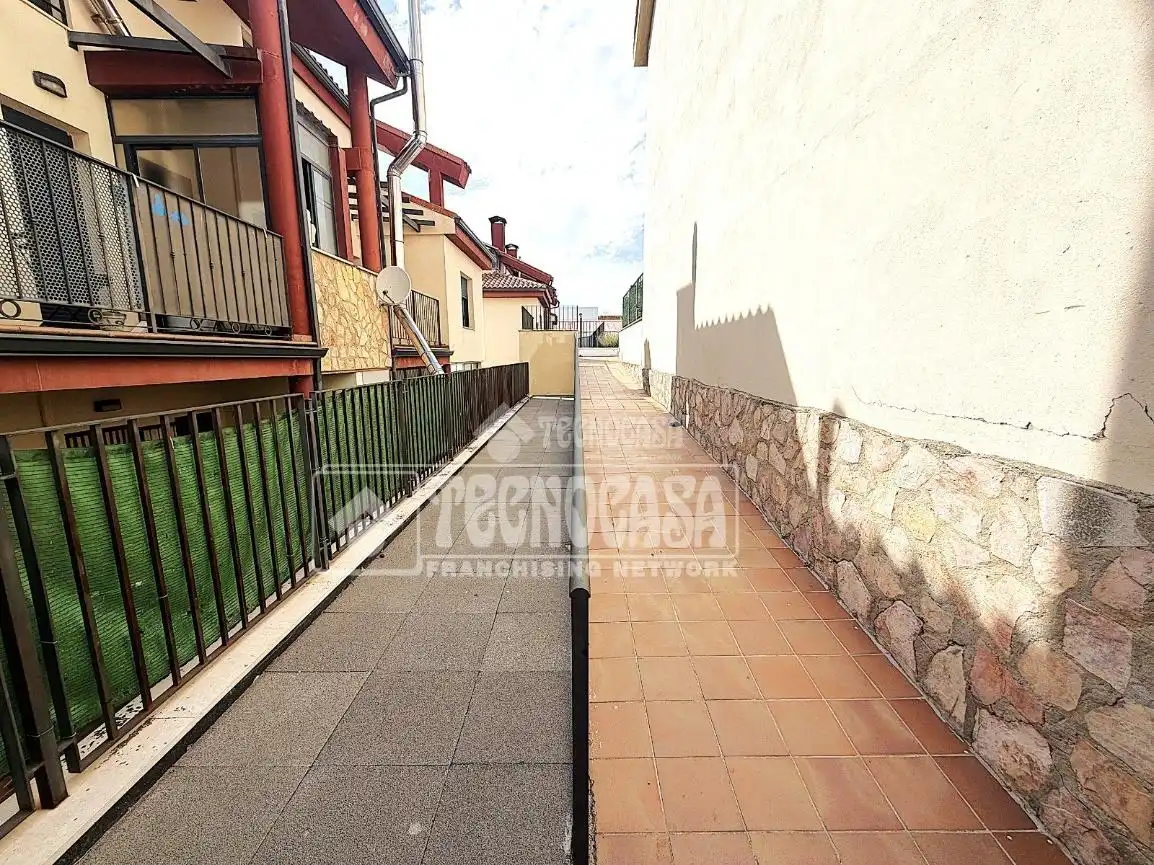 Vista exterior de Piso en venta en Chillarón de Cuenca con Calefacción y Terraza