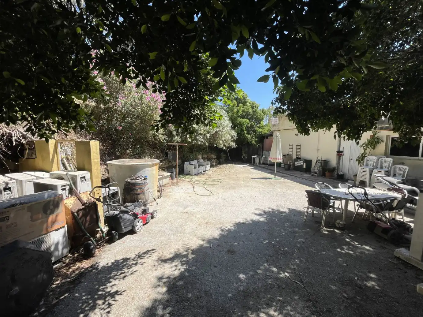 Exterior view of Houses for sale in Algeciras  with Private garden, Terrace and Furnished