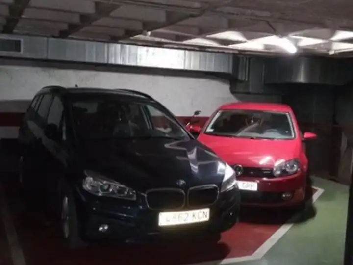 Aparcament de Garatge de lloguer en Zaragoza