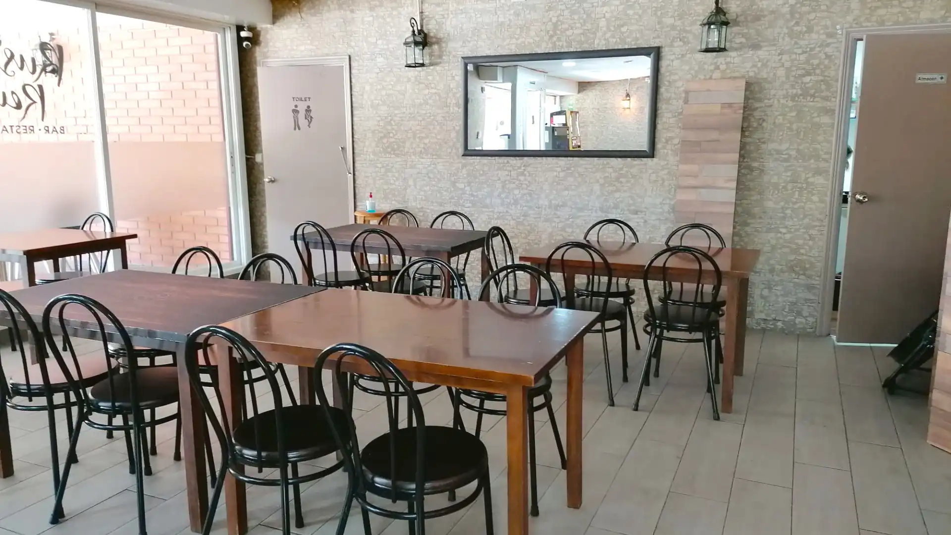 Premises for transfer in Reus  with Terrace, Furnished and Alarm