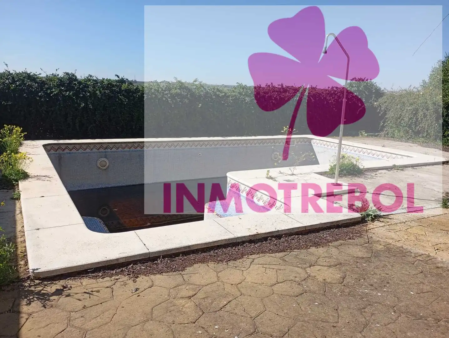 Swimming pool of Houses for sale in Carrión de los Céspedes  with Air Conditioner, Heating and Private garden