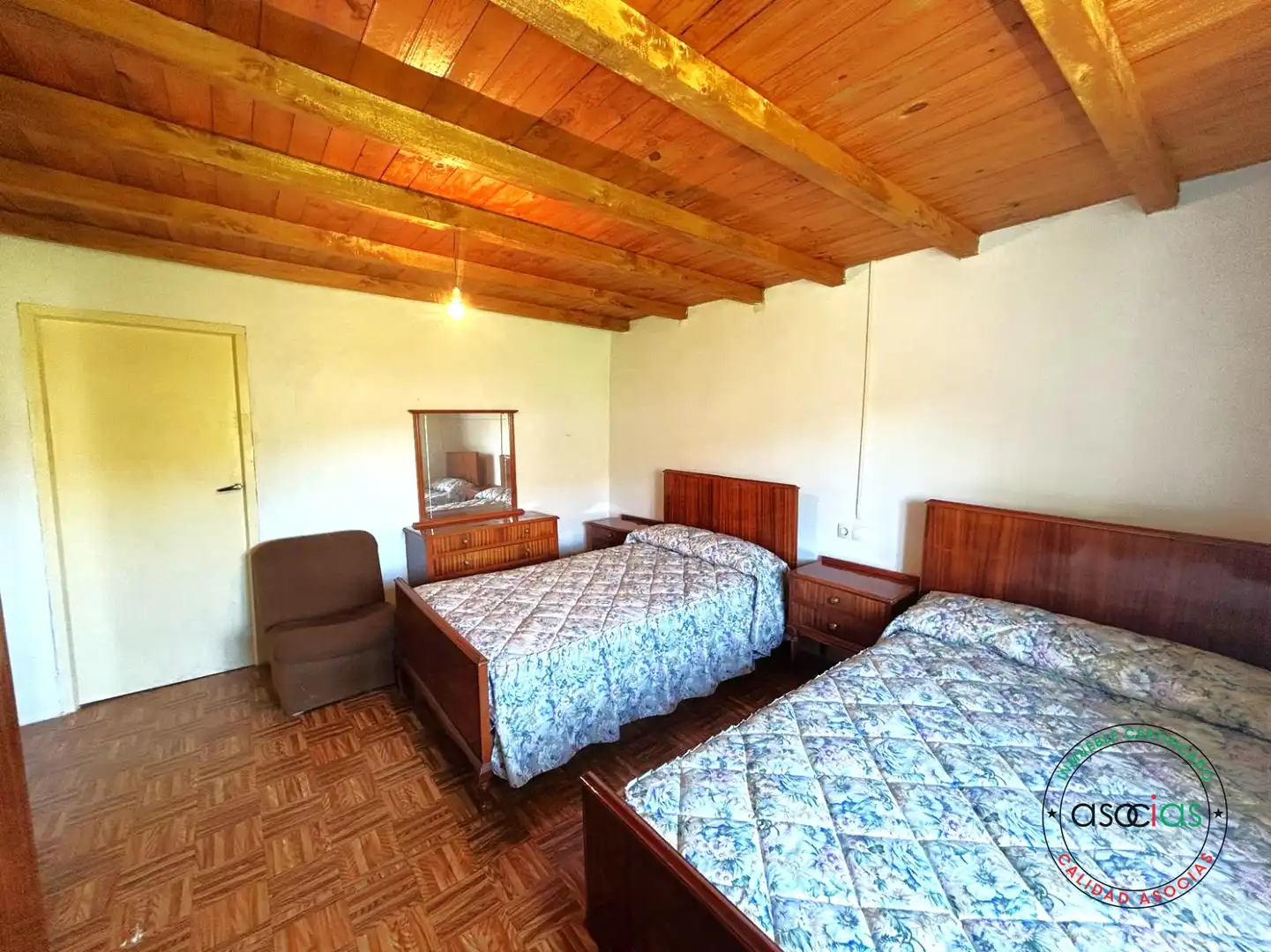 Dormitori de Casa o xalet en venda en Villazanzo de Valderaduey amb Jardí privat, Terrassa i Moblat