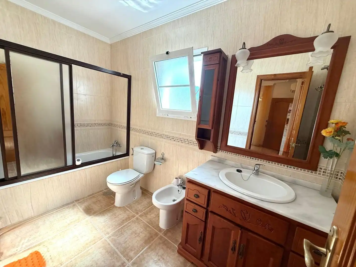 Baño de Casa adosada en venta en Frigiliana con Aire acondicionado, Jardín privado y Trastero