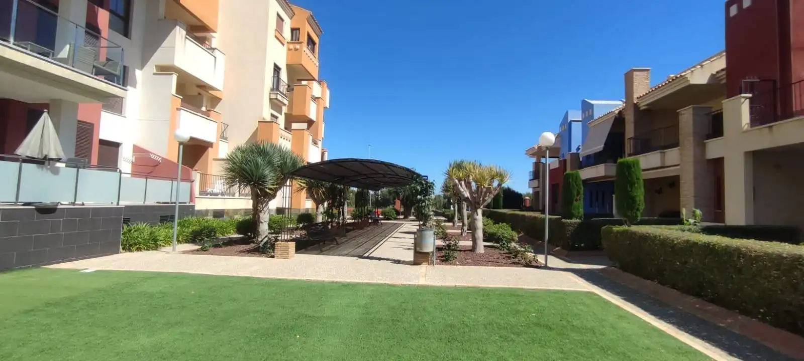 Vista exterior de Apartament en venda en Orihuela amb Aire condicionat, Calefacció i Jardí privat