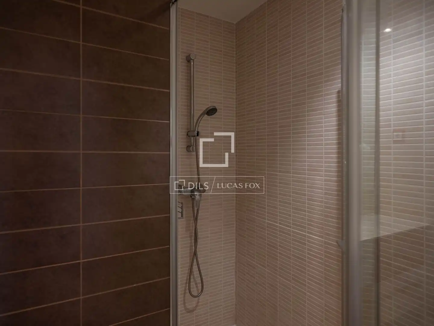 Badezimmer von Wohnung zur Miete in Majadahonda mit Klimaanlage, Heizung und Privatgarten