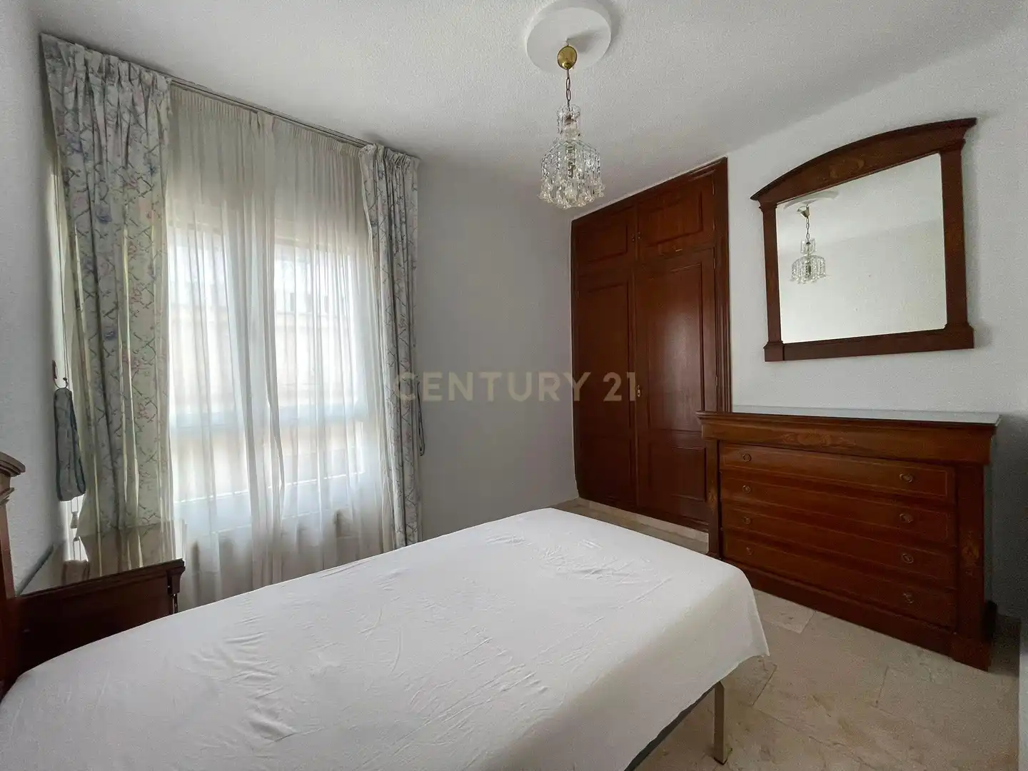 Bedroom of Apartments for rent in Granada  with Air Conditioner, Washing machine and Balcony
