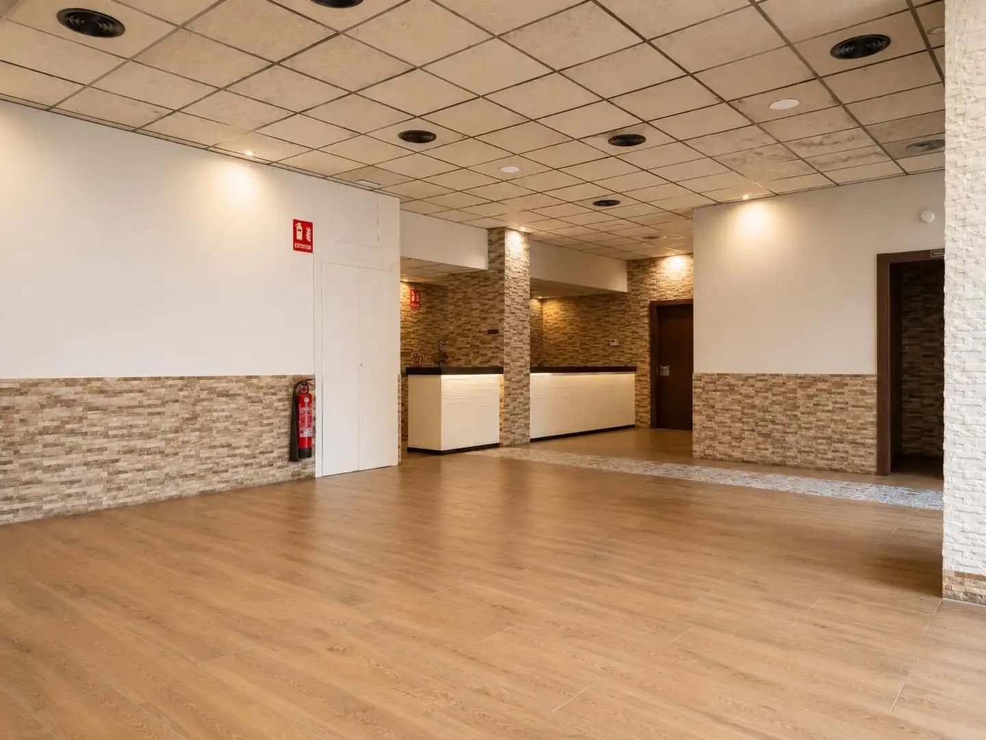 Gewerbefläche zum Verkauf in Avenida de Marià Fortuny 32, imagen 3