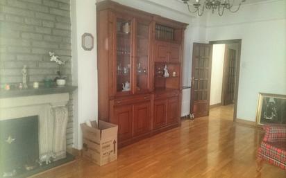 Living room of Flat for sale in Valladolid Capital  with Terrace and Balcony