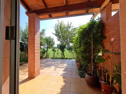 Terrassa de Casa adosada en venda en La Vall d'en Bas amb Calefacció, Jardí privat i Terrassa