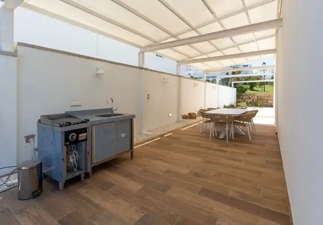 Terrassa de Casa o xalet en venda en Zahara de los Atunes amb Aire condicionat, Jardí privat i Terrassa