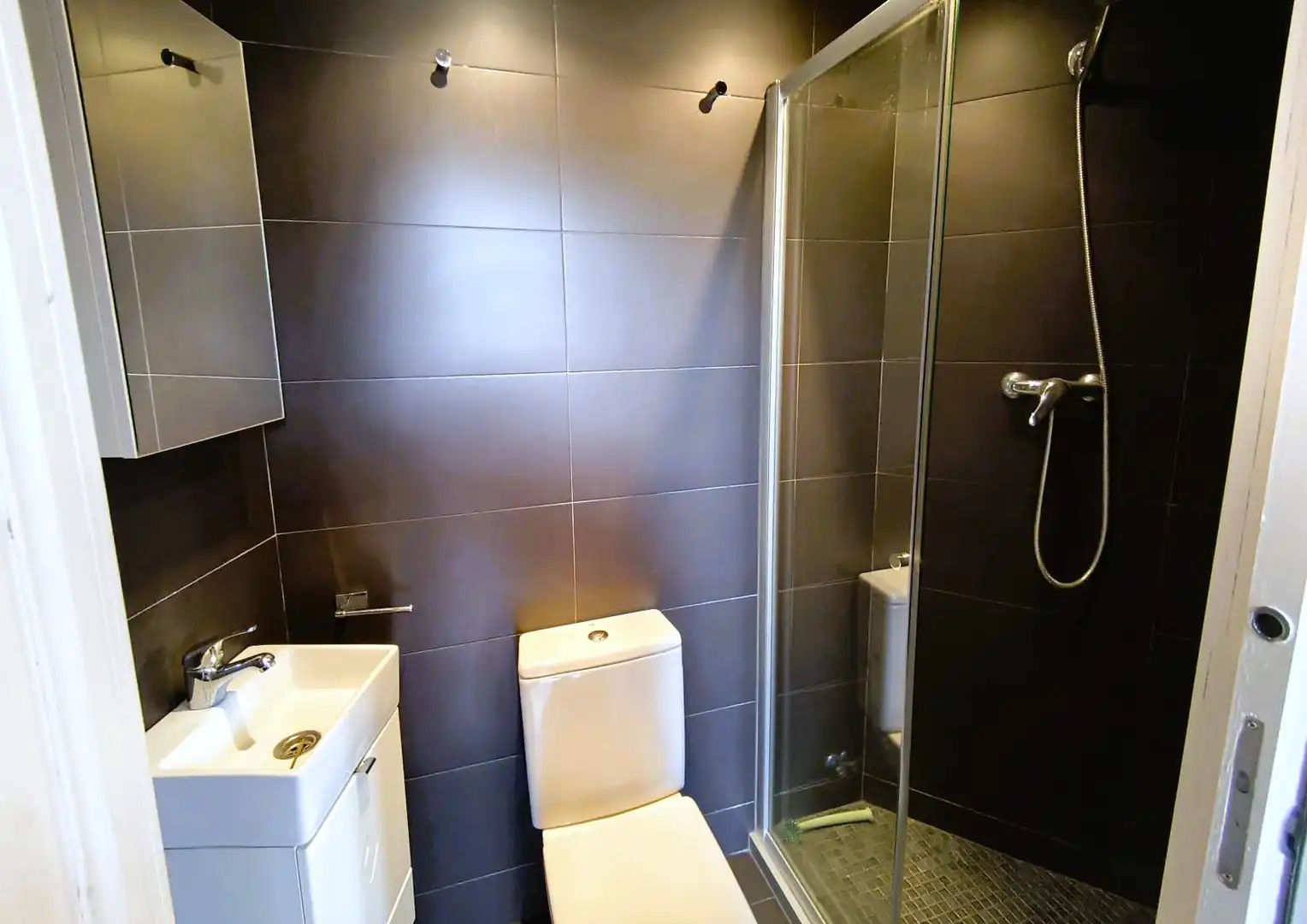 Bathroom of Flat for sale in Barcelona  with Parquet flooring, Terrace and Balcony