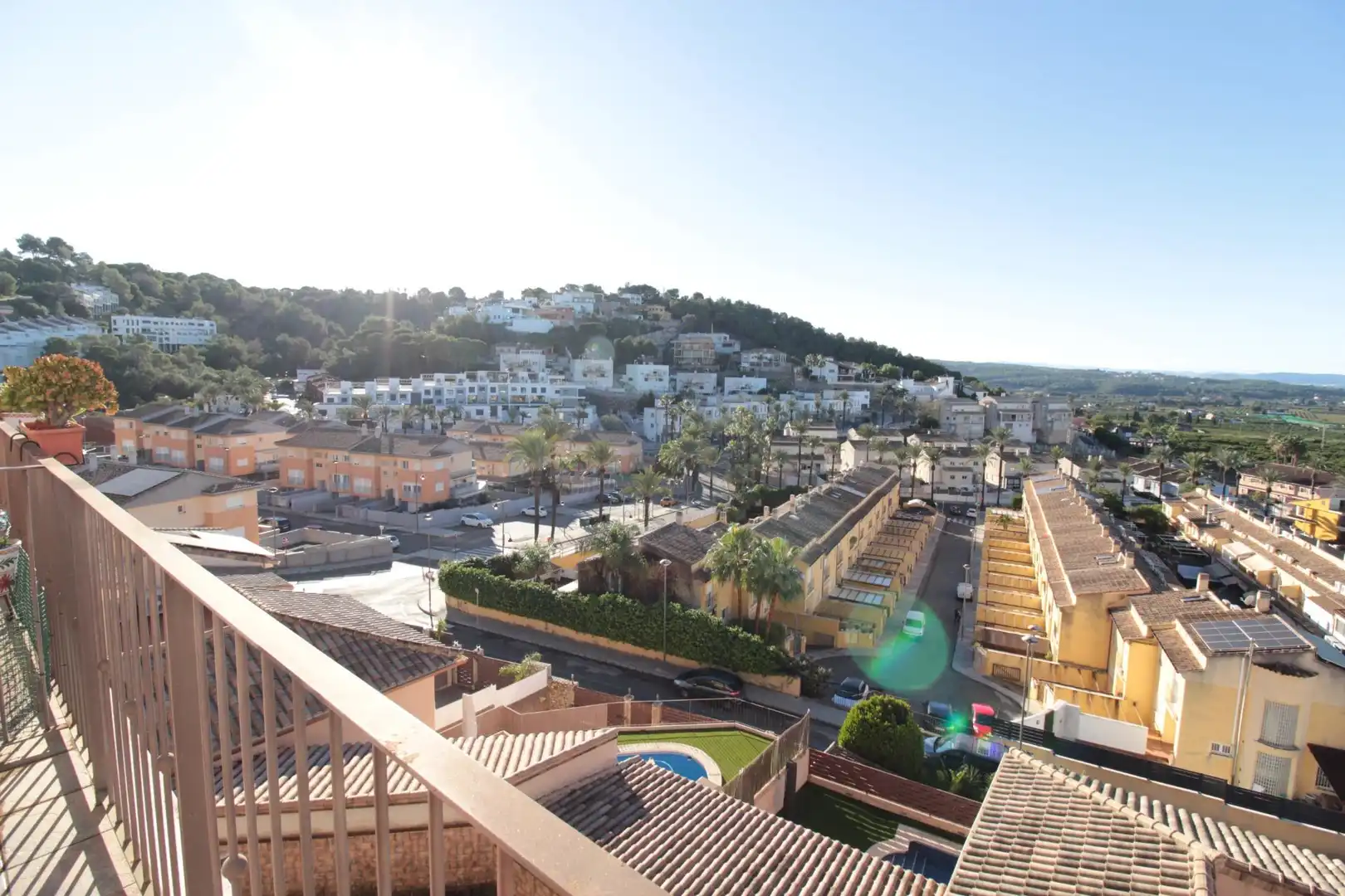 Vista exterior de Casa o xalet en venda en Alzira amb Aire condicionat, Jardí privat i Parquet