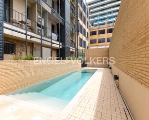 Swimming pool of Apartment to rent in  Barcelona Capital  with Air Conditioner, Heating and Parquet flooring