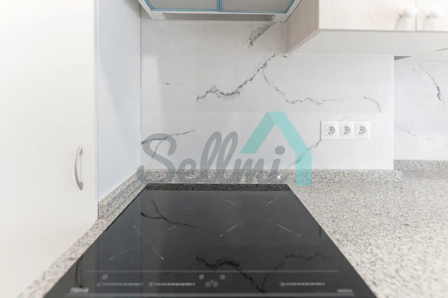 Kitchen of Flat for share in Oviedo   with Heating, Furnished and Internet
