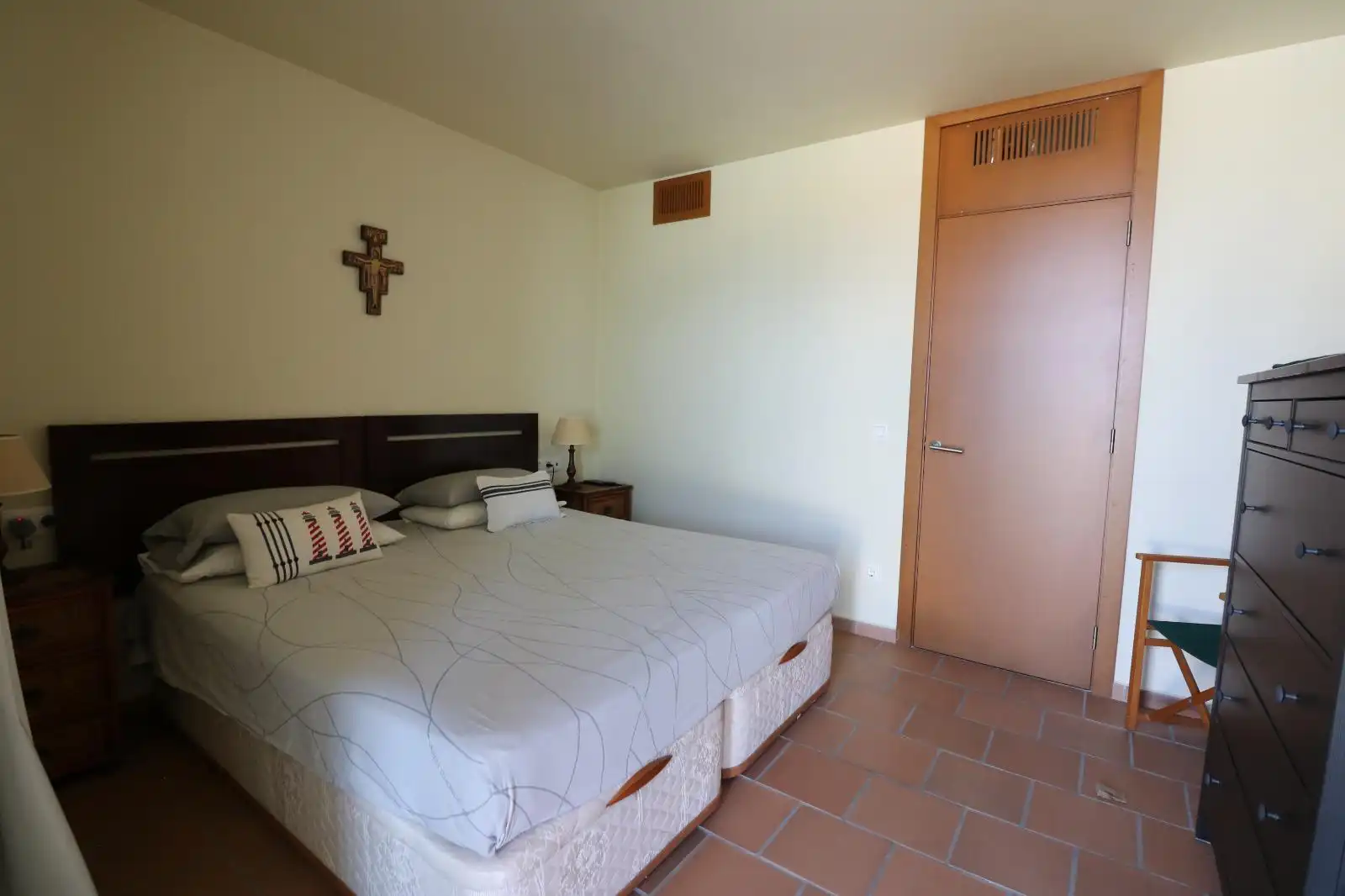 Schlafzimmer von Einfamilien-Reihenhaus zum Verkauf in Maó - Mahón mit Klimaanlage, Privatgarten und Terrasse