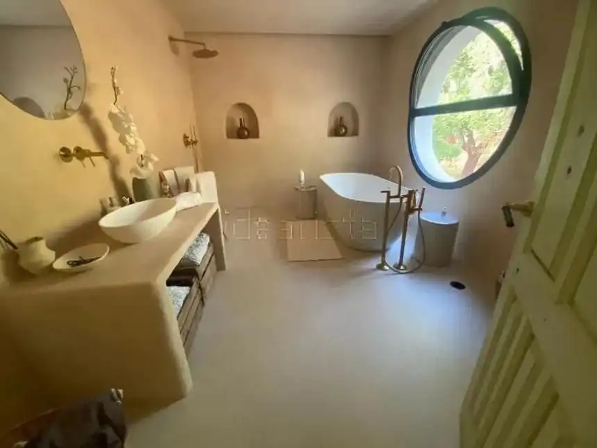 Baño de Finca rústica en venta en Monda con Aire acondicionado, Jardín privado y Terraza