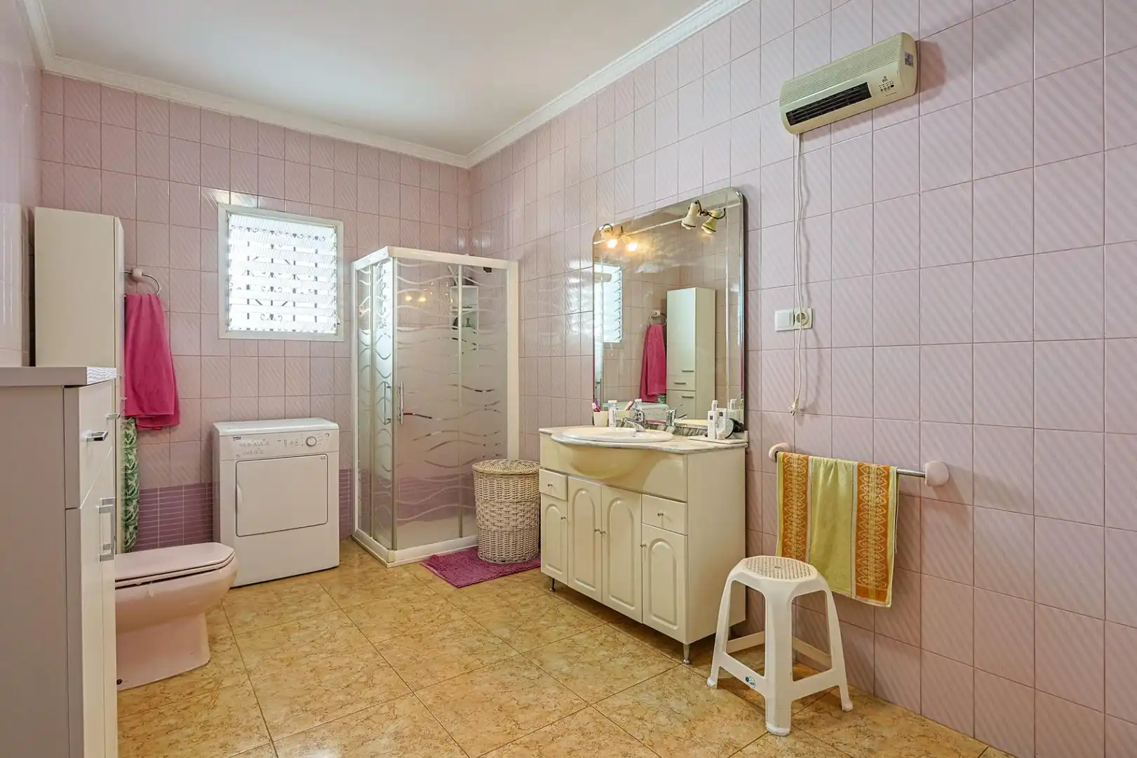 Baño de Casa o chalet en venta en Sevilla con Aire acondicionado y Terraza