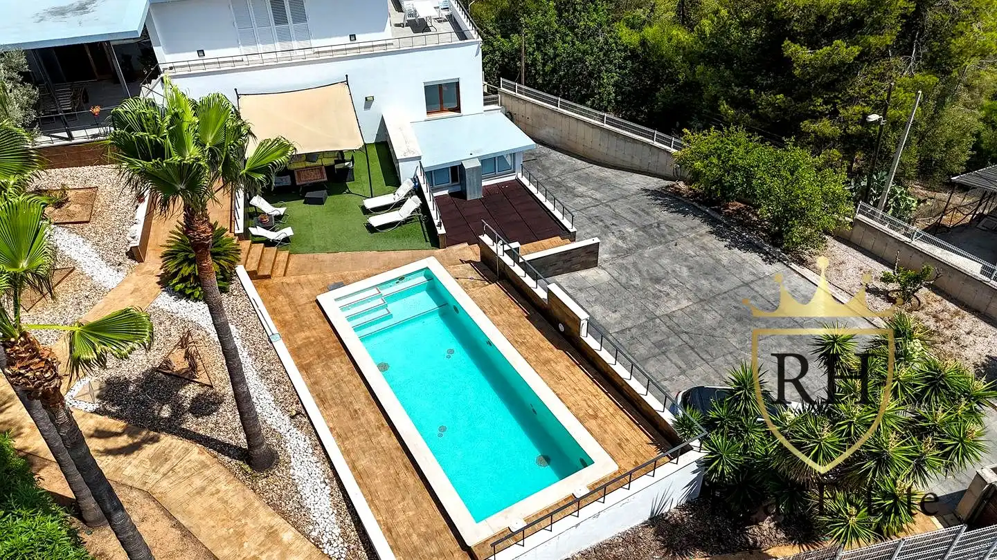 Piscina de Casa o xalet en venda en  Palma de Mallorca amb Aire condicionat, Calefacció i Jardí privat