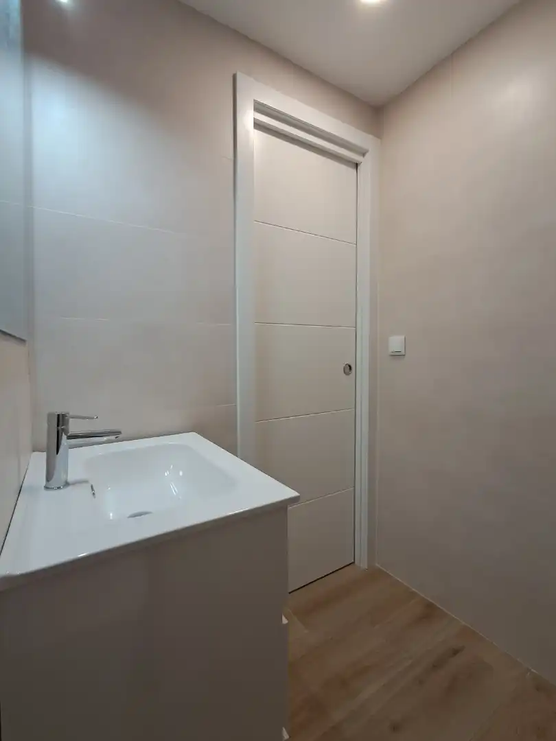 Baño de Piso en venta en Sevilla con Aire acondicionado, Calefacción y Horno