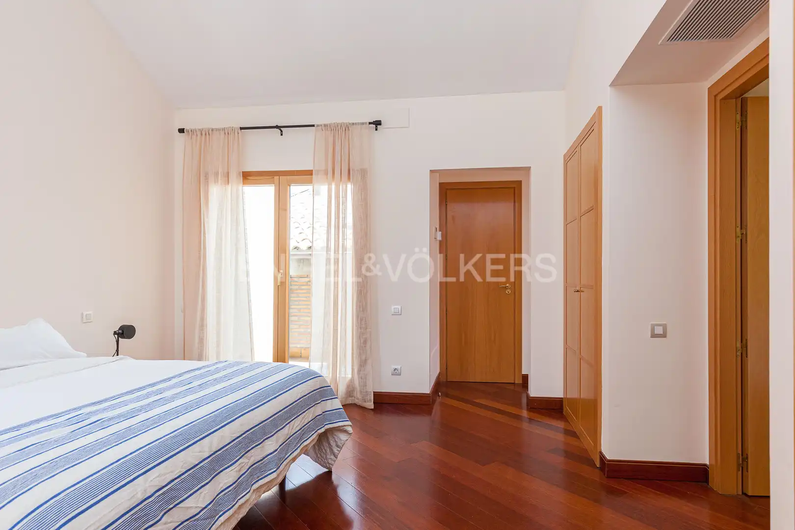 Habitación de Casa o chalet de alquiler en Pozuelo de Alarcón con Aire acondicionado, Calefacción y Jardín privado