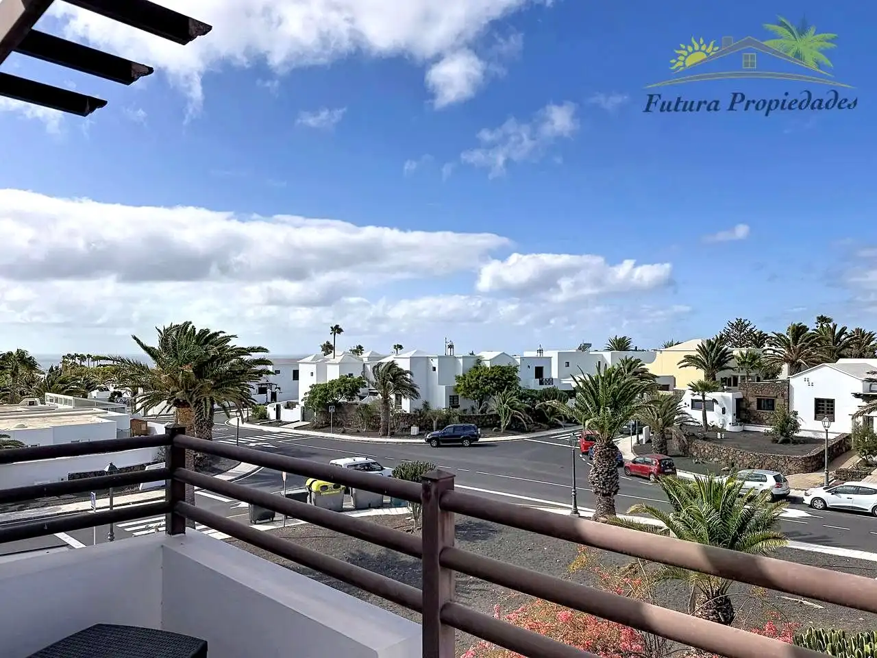 Vista exterior de Piso en venta en Teguise con Terraza y Piscina comunitaria