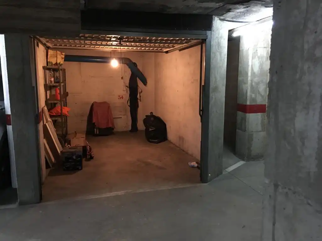 Garage for sale in Girona