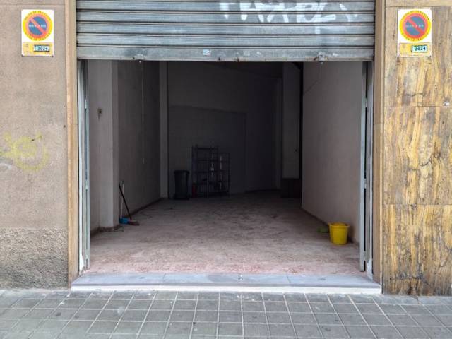 Local comercial en Alquiler en Carrer Lleida, 13 en Carolinas Altas