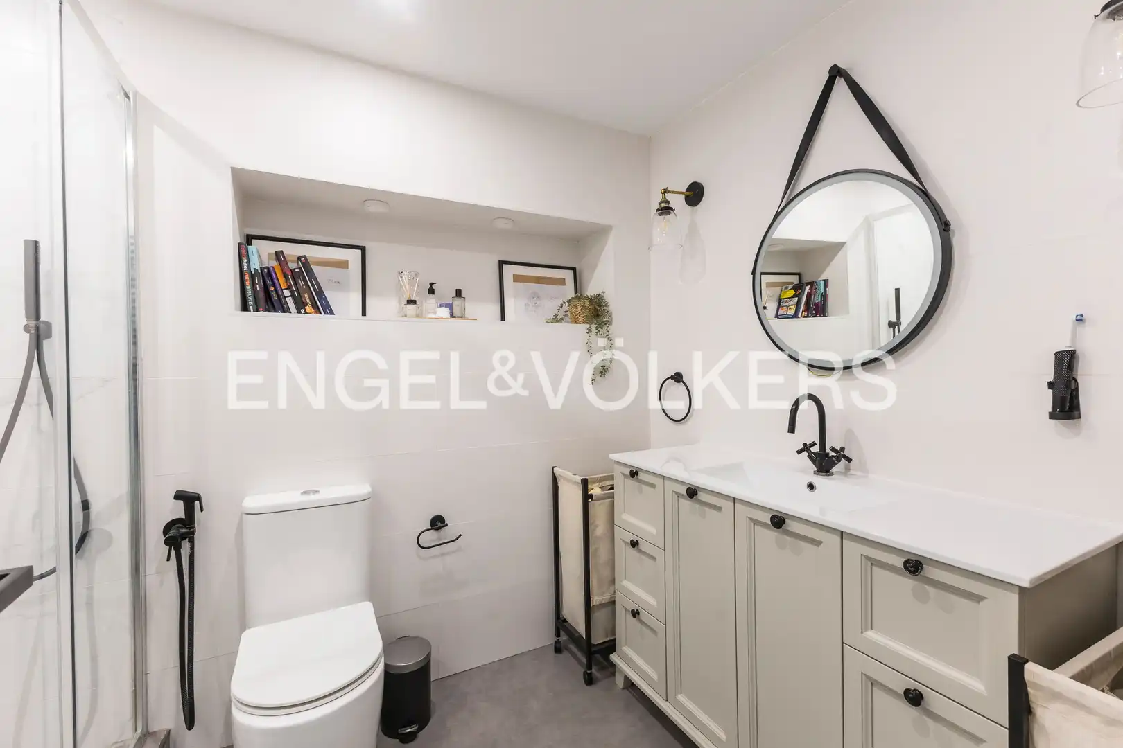 Baño de Casa o chalet en venta en Paracuellos de Jarama con Aire acondicionado, Calefacción y Jardín privado