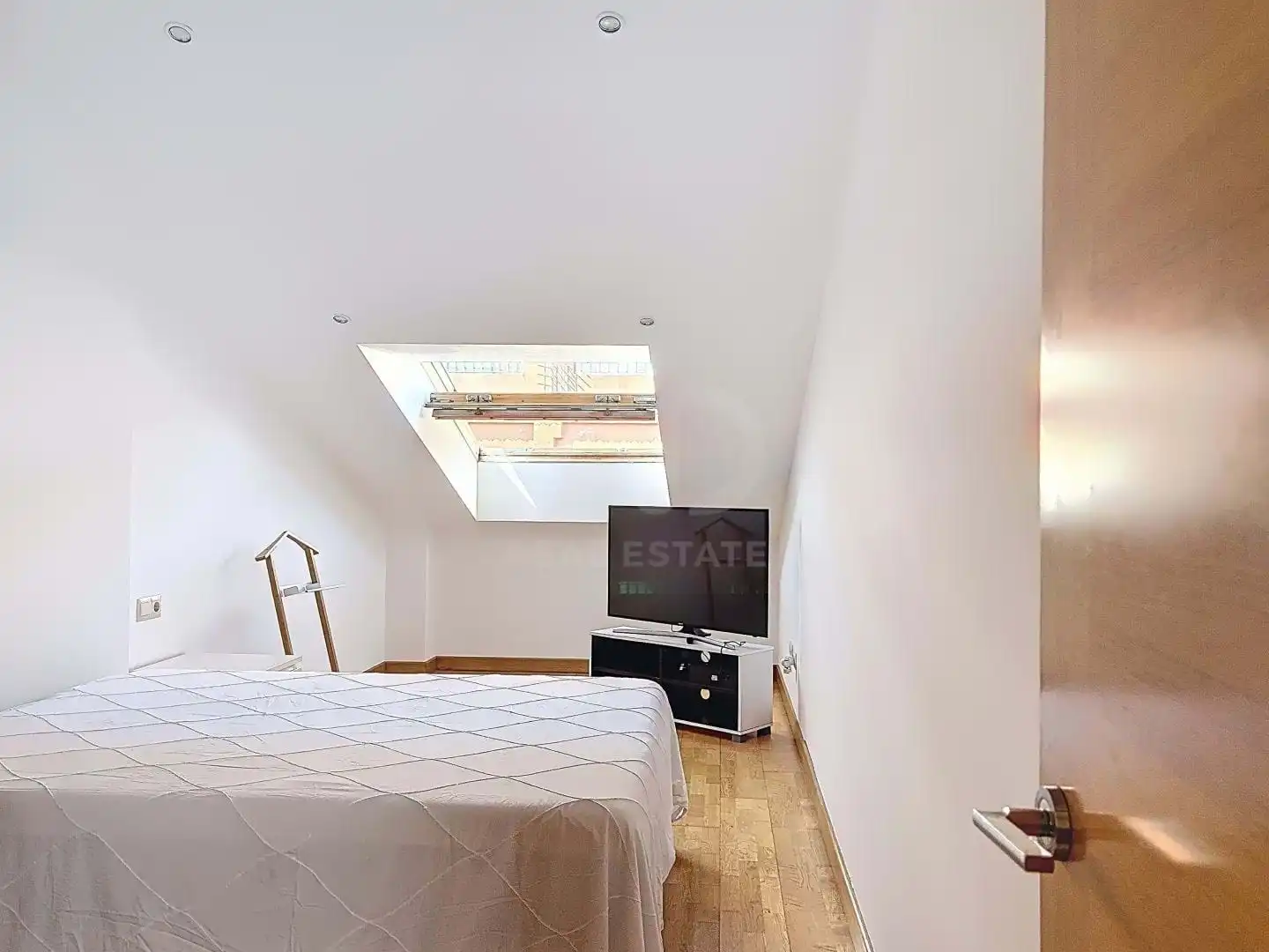 Schlafzimmer von Dachboden zum Verkauf in Moaña mit Heizung und Terrasse