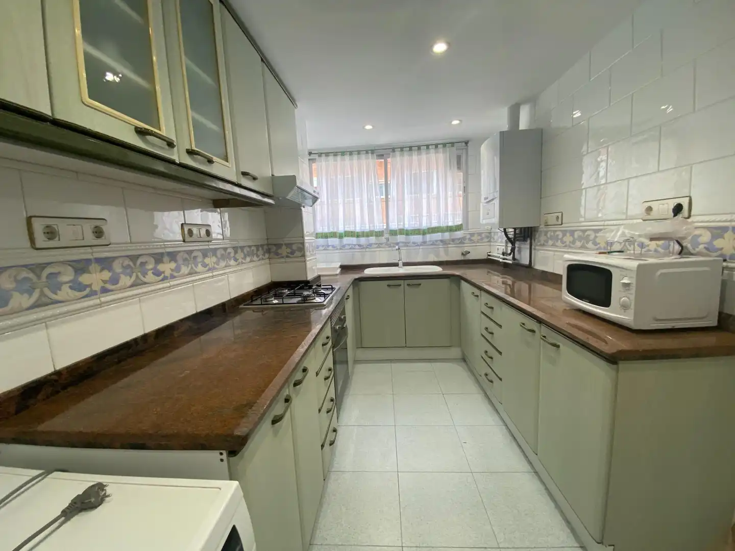 Cocina de Piso de alquiler en Valencia con Aire acondicionado, Calefacción y Amueblado