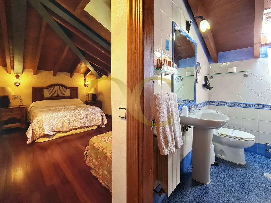 Habitación de Casa o chalet en venta en Cangas de Onís