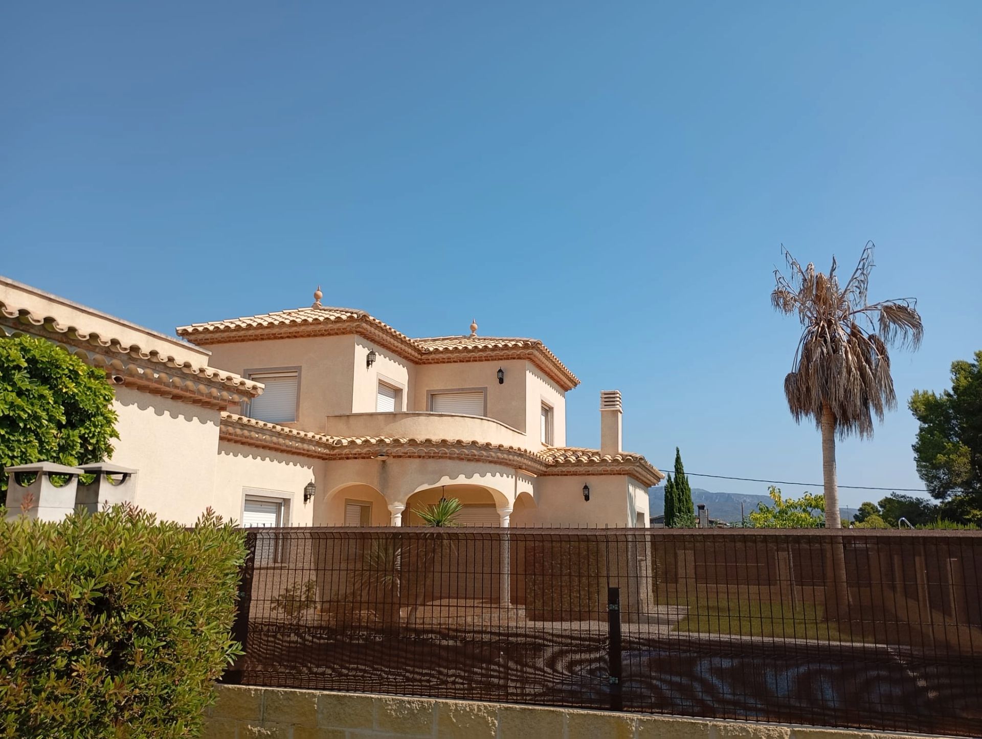 Vista exterior de Casa o xalet en venda en L'Ametlla de Mar  amb Jardí privat, Traster i Piscina