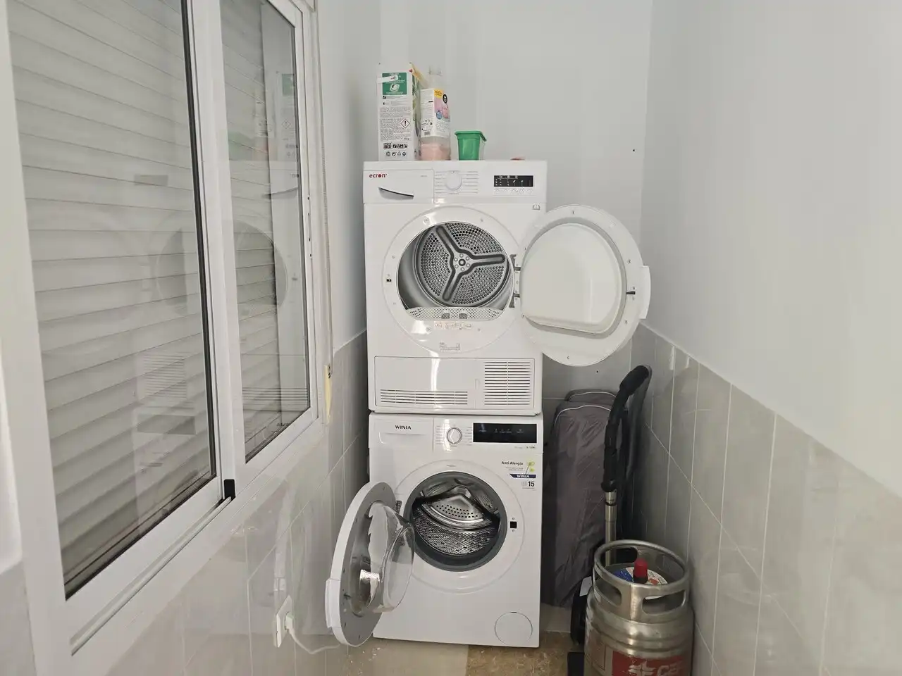 Dormitori de Casa o xalet en venda en Viñuela amb Aire condicionat, Terrassa i Piscina