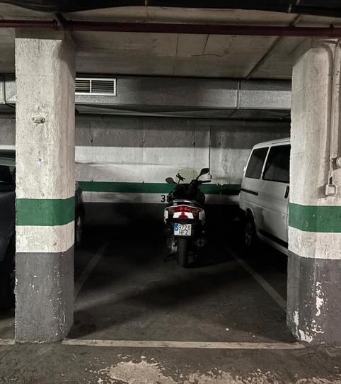 Foto 2 de Garaje de alquiler en Calle de Navascués, 17, San Fermín, Madrid Capital