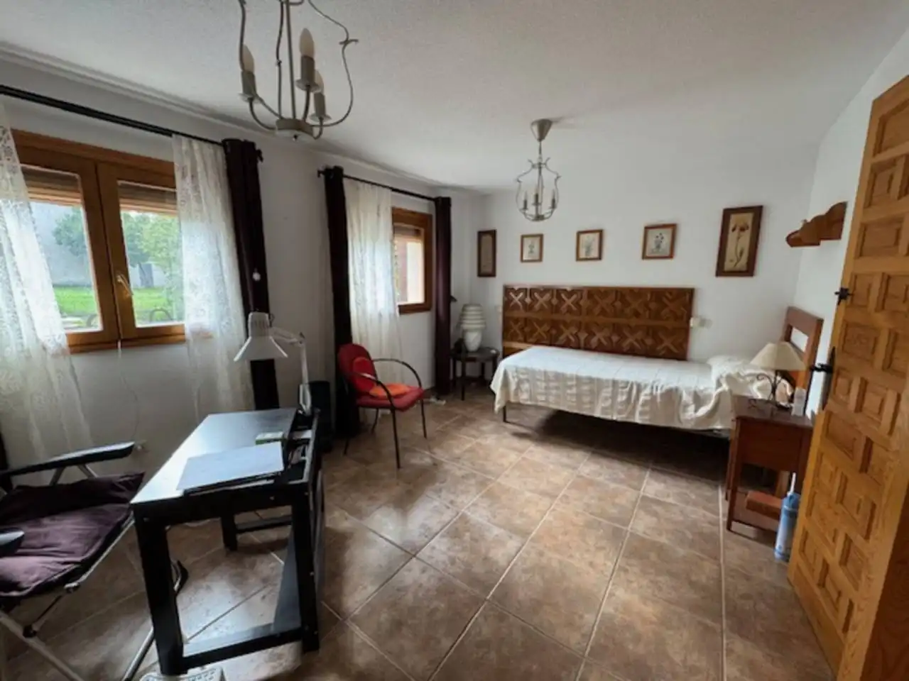 Dormitori de Casa o xalet en venda en El Cardoso de la Sierra amb Calefacció i Moblat