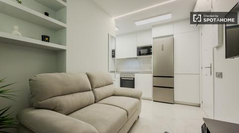 Foto 4 de Piso de alquiler en La Font de la Guatlla, Barcelona