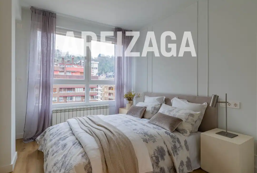 Piso en venta en Karlos I.a Hiribidea carlos, 30, Amara