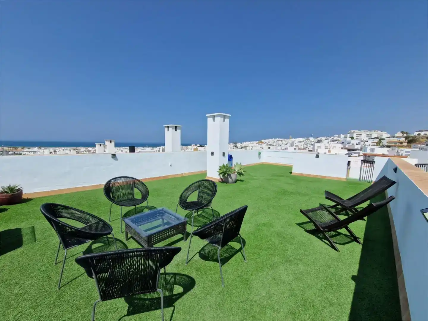 Terrace of Flat for rent in Conil de la Frontera  with Air Conditioner, Private garden and Storage room