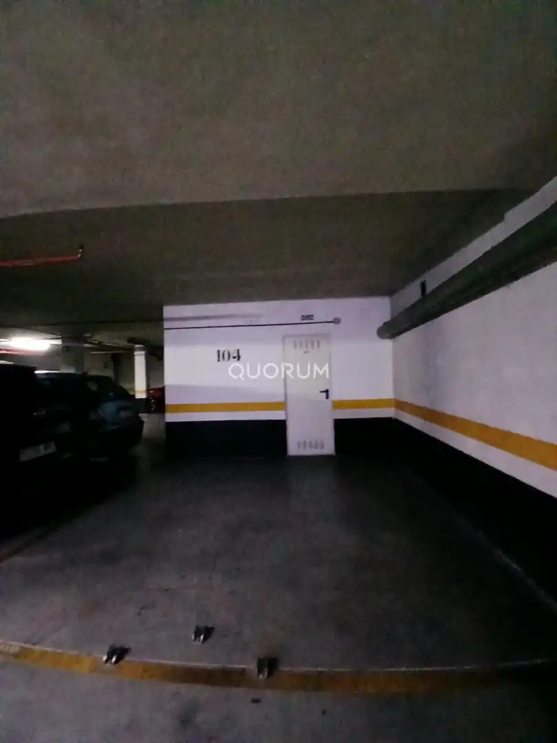 Parking de Ático en venta en Barakaldo  con Calefacción, Terraza y Trastero